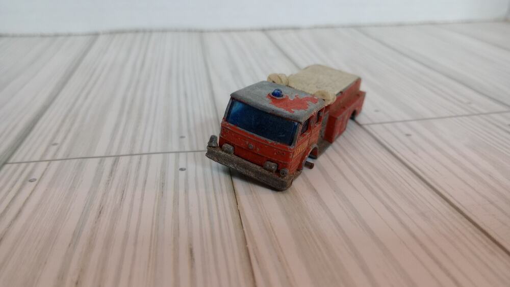 MATCHBOX SERIES NO 29 FIRE PUMPER TRUCK VINTAGE MADE IN ENGLAND **For Restore**